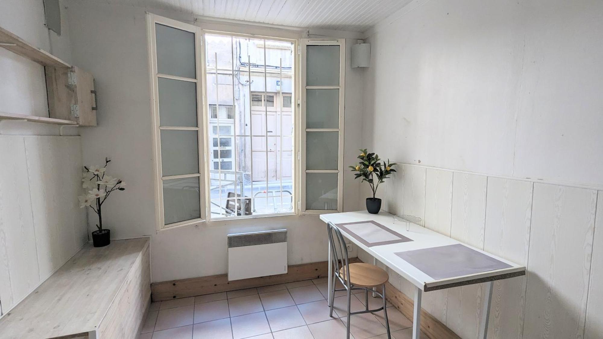 Hypercentre, Place Pie, Residence Amphoux Charmants Appartements Ou Studio Proche De La Gare Parkings Et Palais Des Papes アヴィニョン エクステリア 写真